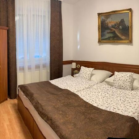 Konig Apartman Hévíz Buitenkant foto