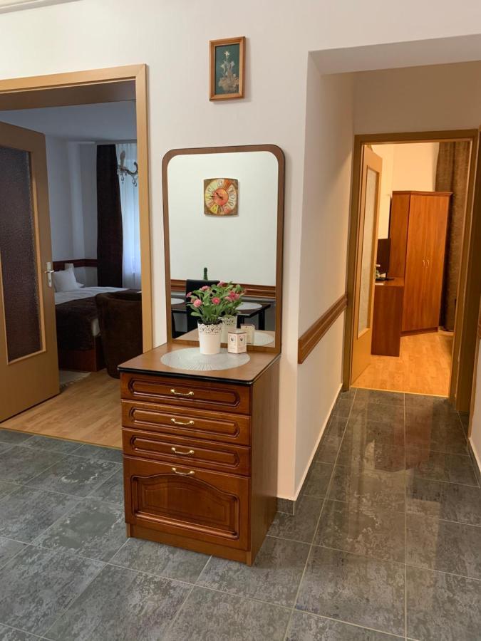 Konig Apartman Hévíz Buitenkant foto