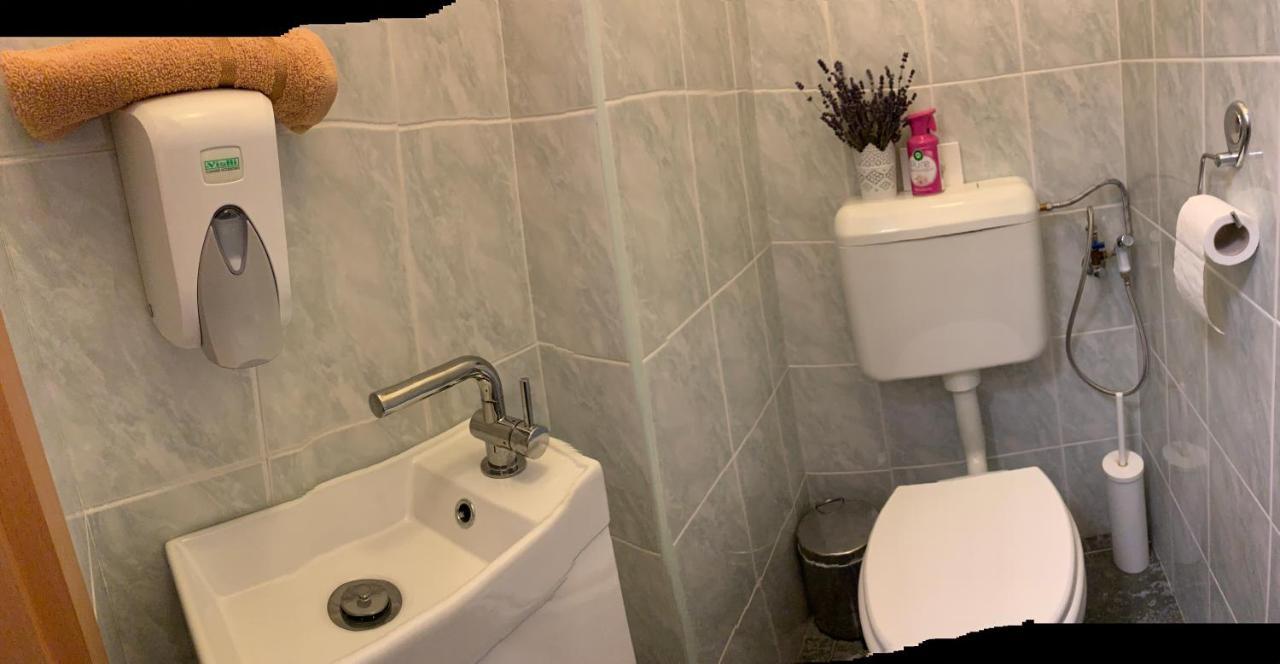 Konig Apartman Hévíz Buitenkant foto